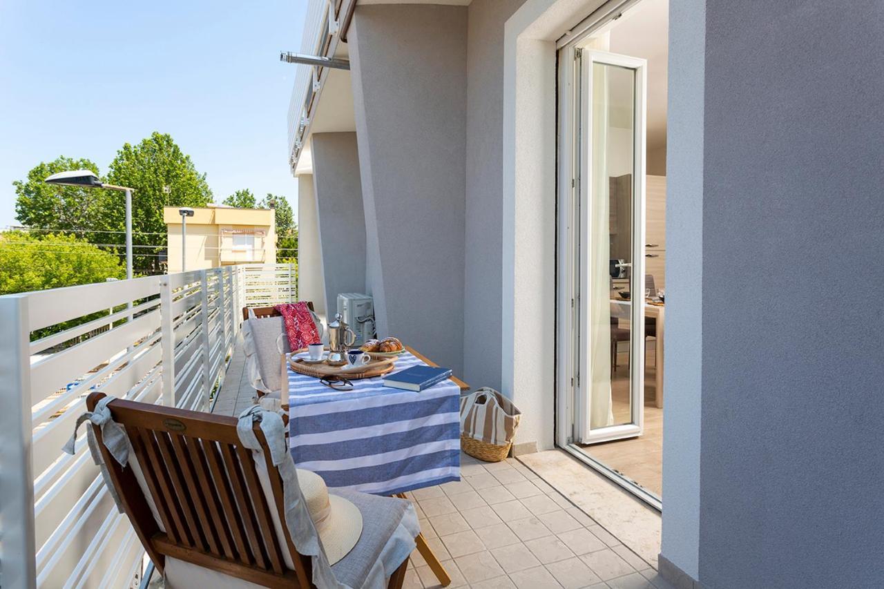Appartamenti Villa Miramare Rimini Zewnętrze zdjęcie